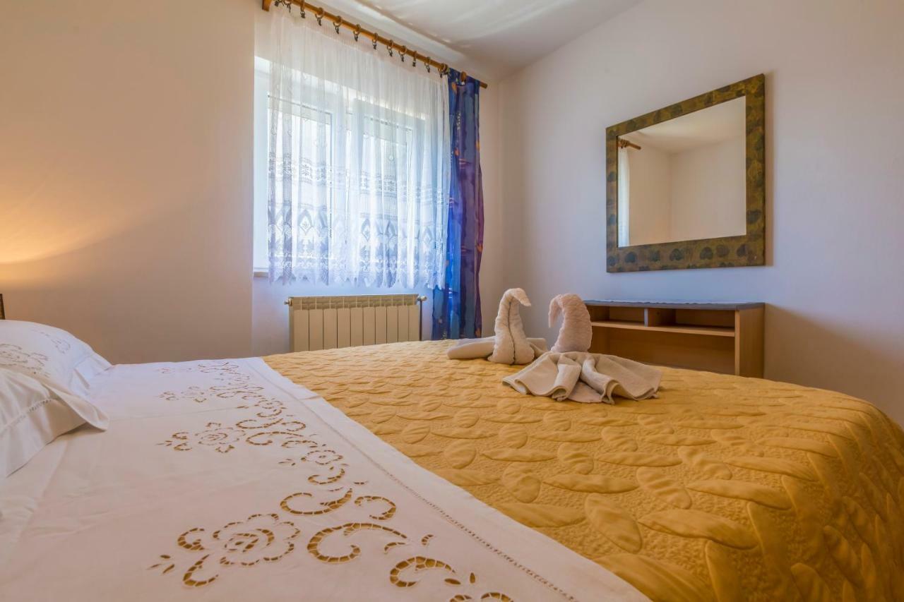 Apartments Marica Novi Vinodolski Luaran gambar