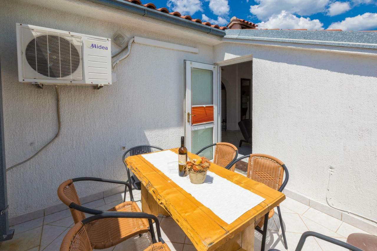 Apartments Marica Novi Vinodolski Luaran gambar